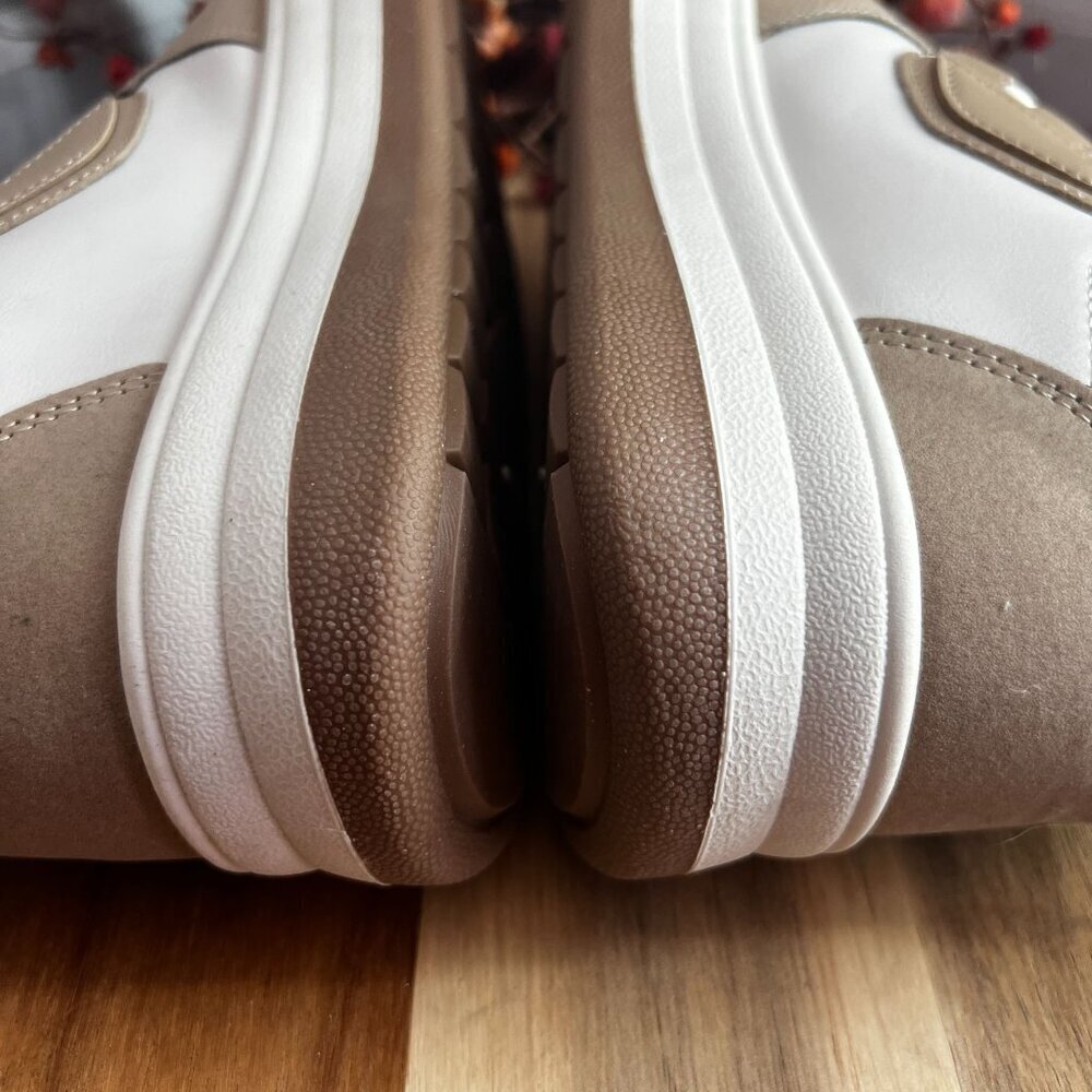 TMT Sunnei Womens Athleisure Teddy Colorblock Lace Up Sneaker Sz 6.5 White Khaki - Picture 11 of 14